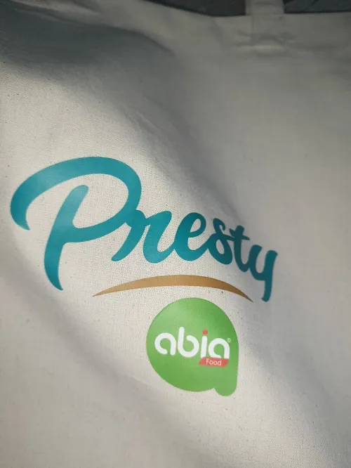 Vêtements personnalisés(T-shirt, tablier, gilet, tenues)pour vos marques