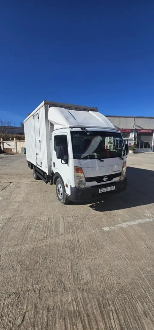 Nissan NT400 2016