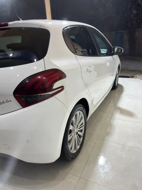 Peugeot 208 2015 Active