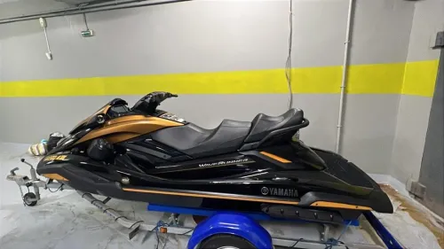 Jet-ski