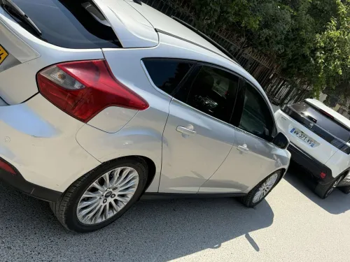 Ford Focus 5 portes 2015 Titanium
