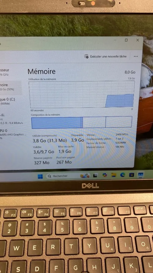 DELL 5400 i7-8TH 8RAM/256SSD