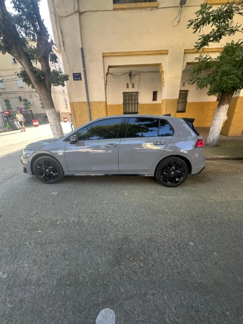 Volkswagen Golf 8 2025 R Black Edition 