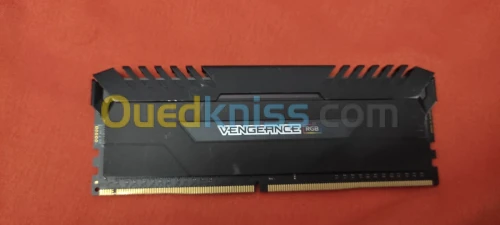 RAM VENGEANCE RGB DDR4 16GB