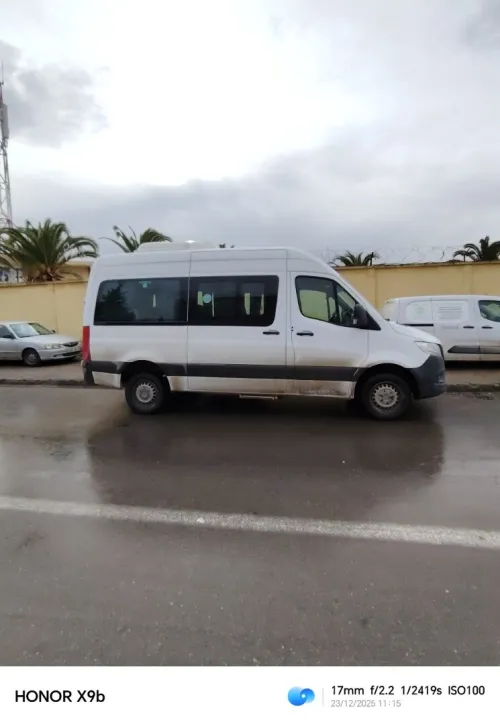 Mercedes Sprinter 2020 Surélevé chassis moyen