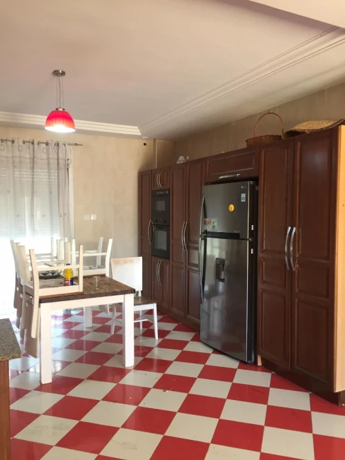 Location Appartement Niveau de villa F8 Oran Oran