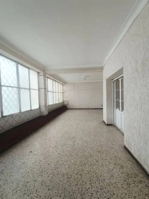 Location Appartement Niveau de villa F8 Oran Oran
