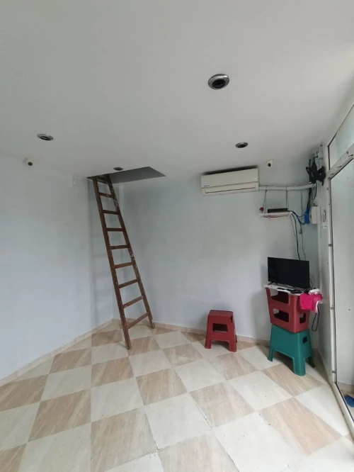 Location Local Oran Oran
