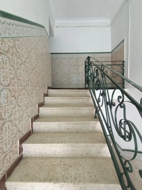 Location Appartement Niveau de villa F6 Oran Oran