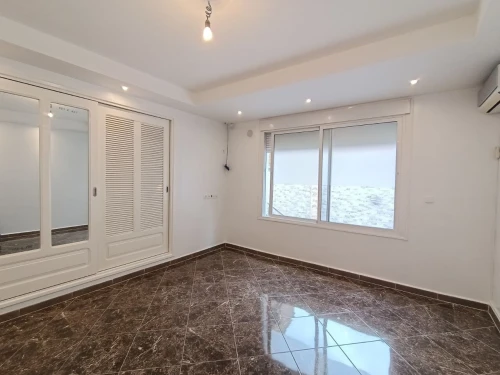 Location Appartement Niveau de villa F4 Oran Oran