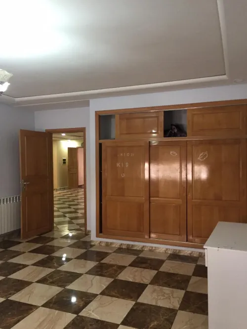 Location Appartement Niveau de villa F8 Oran Oran