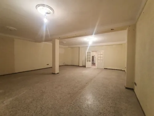 Location Appartement Niveau de villa F8 Oran Oran