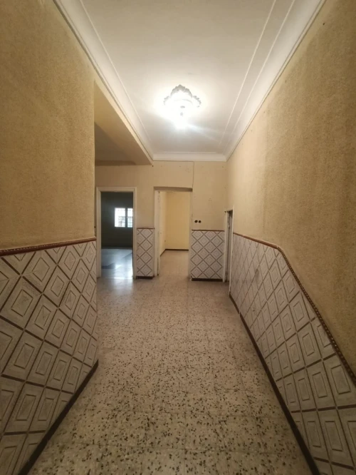 Location Appartement Niveau de villa F8 Oran Oran