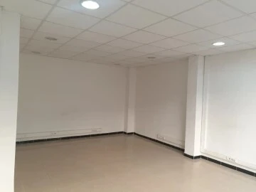 Location Local Oran Es senia