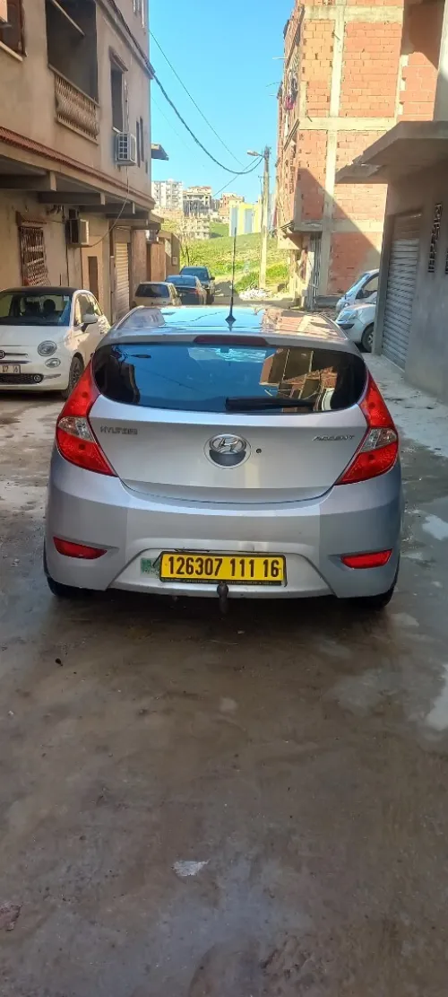 Hyundai Accent RB  5 portes 2011 Préstige