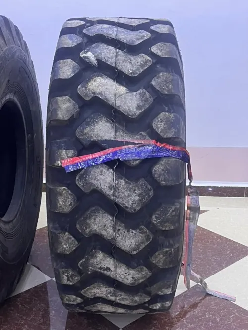 Pneus Roadbuster neuf jamais utilisé