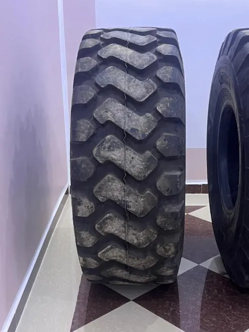Pneus Roadbuster neuf jamais utilisé