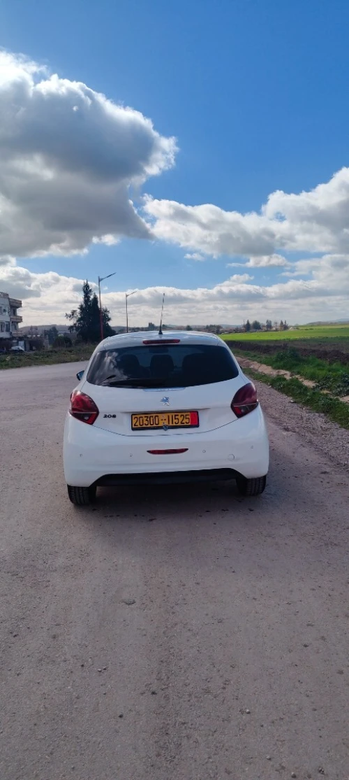 Peugeot 208 2015 Allure
