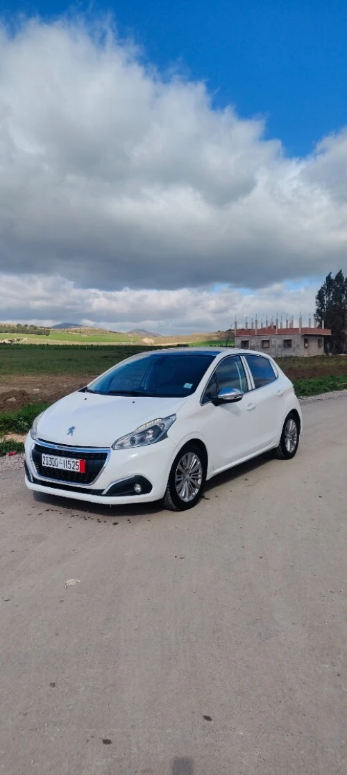 Peugeot 208 2015 Allure