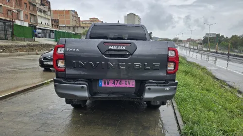 Toyota Hilux 2025 Invincible
