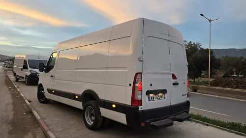 Renault Master 2025 4 roues jumelés propulsion