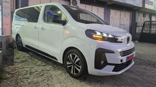 Peugeot Traveller 2026 Business Pack