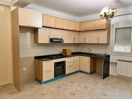 Location Appartement Niveau de villa F5 Alger Draria