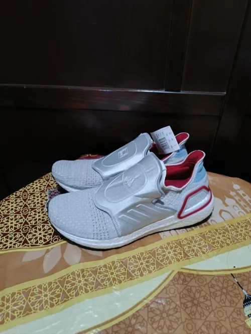 Adidas UltraBoost 19