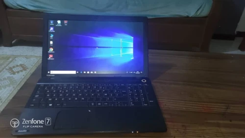PC PORTABLE TOSHIBA 256go SSD
