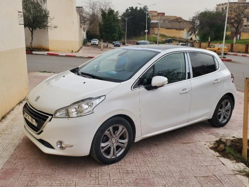 Peugeot 208 2014 Allure