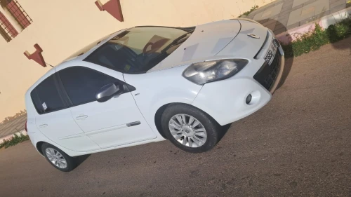 Renault Clio 3 2012 Night and Day