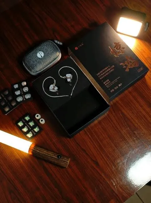 سماعات iEMs احترافية Zhulinniao Z3