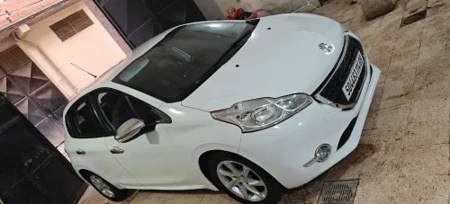 Peugeot 208 2014 Allure