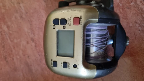 moulinets électriques et à écrans digitals de marque DAIWA et SHIMANO fraîchement ramenés de france 