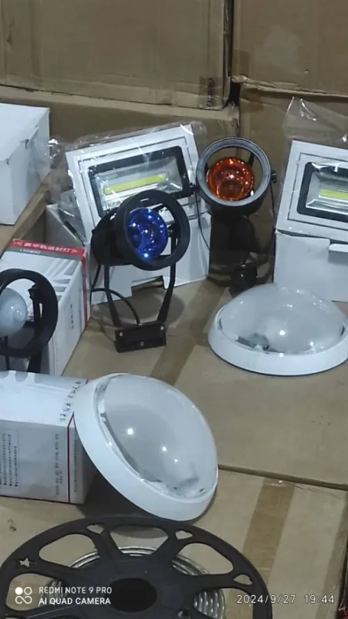 Lot quincaillerie, électricité, plomberie 