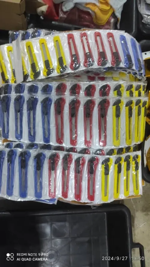 Lot quincaillerie, électricité, plomberie 