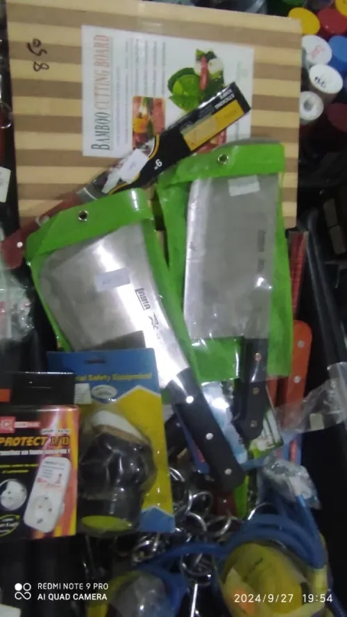 Lot quincaillerie, électricité, plomberie 