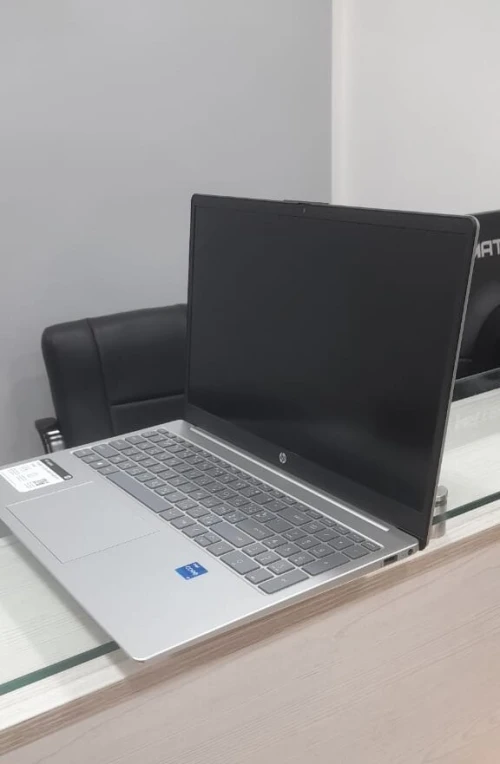 Hp Laptop 15-fd0095WM