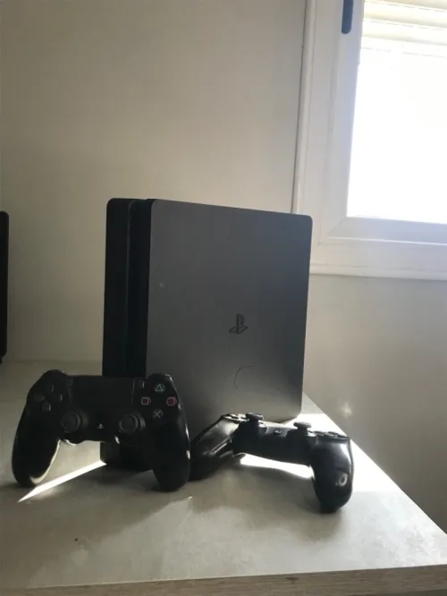 Ps4 slim