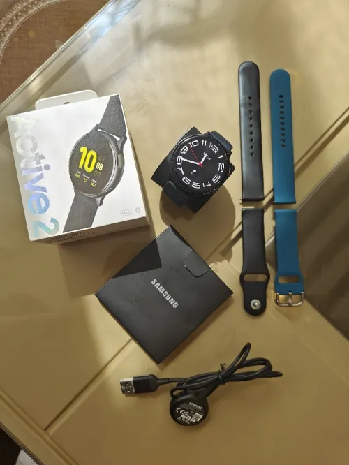 Samsung Galaxy Watch active 2 en très bon etat