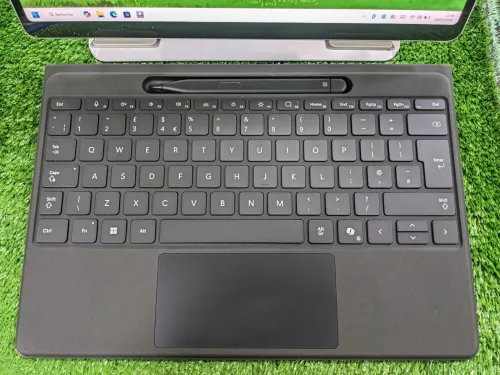 Microsoft Surface pro 11