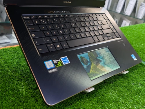 Asus zenbook Pro 15