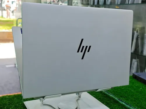 HP ELITEBOOK 8 G1i