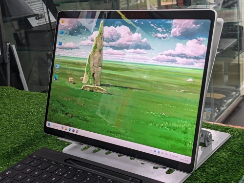 Microsoft Surface pro 11