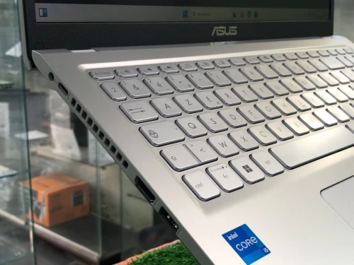 Asus Vivobook 15