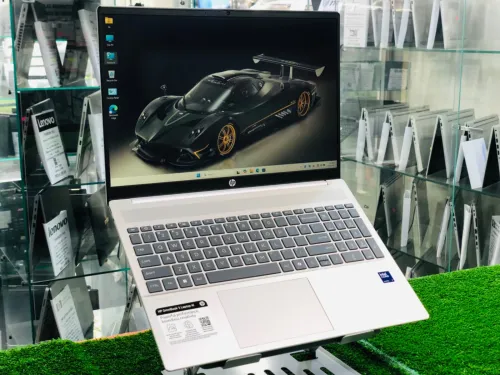 HP OmniBook 5 LapTop 16
