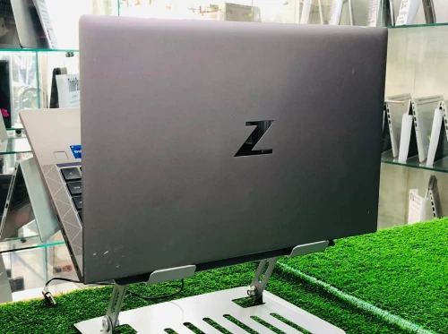 HP ZBook firefly 14 g8