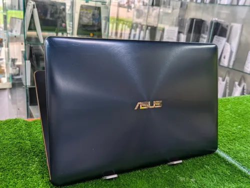 Asus zenbook Pro 15