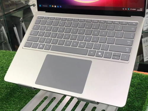 SurFace LAPTOP 7