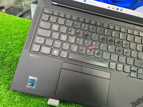 THINKPAD X1 CARBON GEN 9